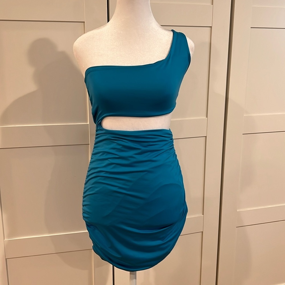 Bodycon turquoise color dress